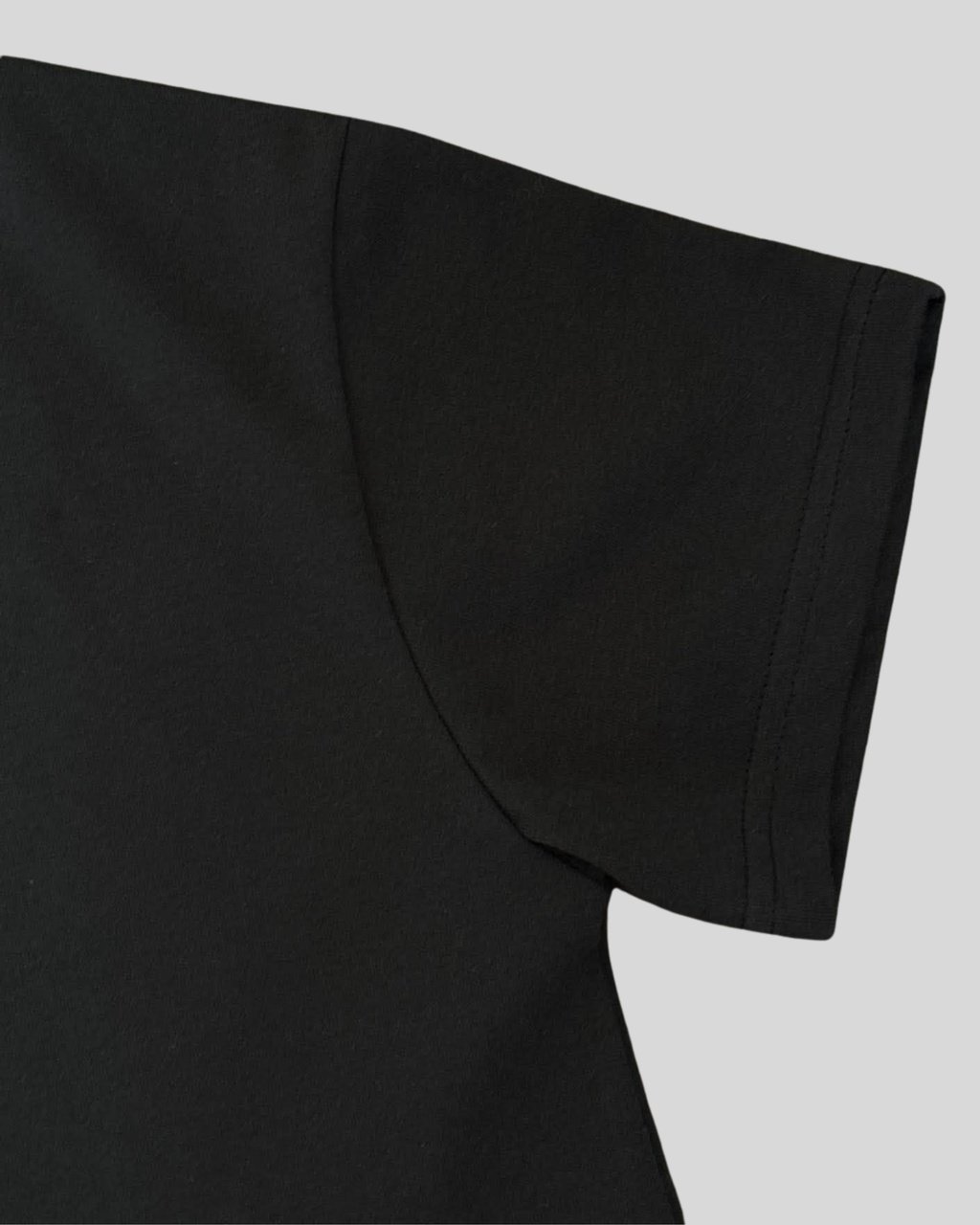 S'CLO ESSENTIAL BLACK T-SHIRT